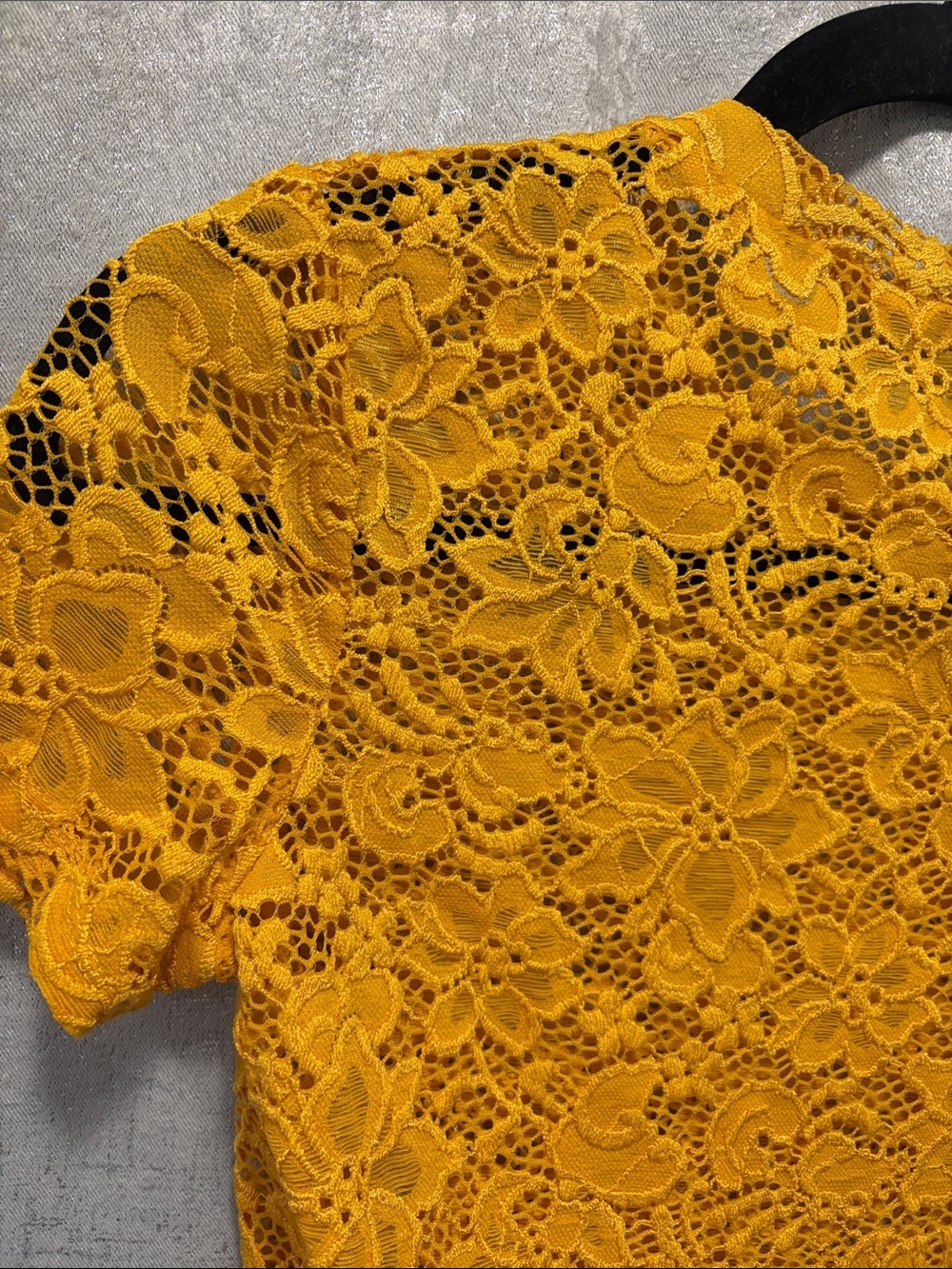 Zara Yellow Floral Lace Crop Top - Picture 8 of 8